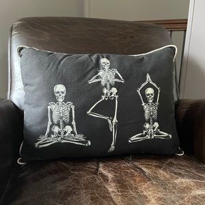 💀 Black, yoga skeleton pillow